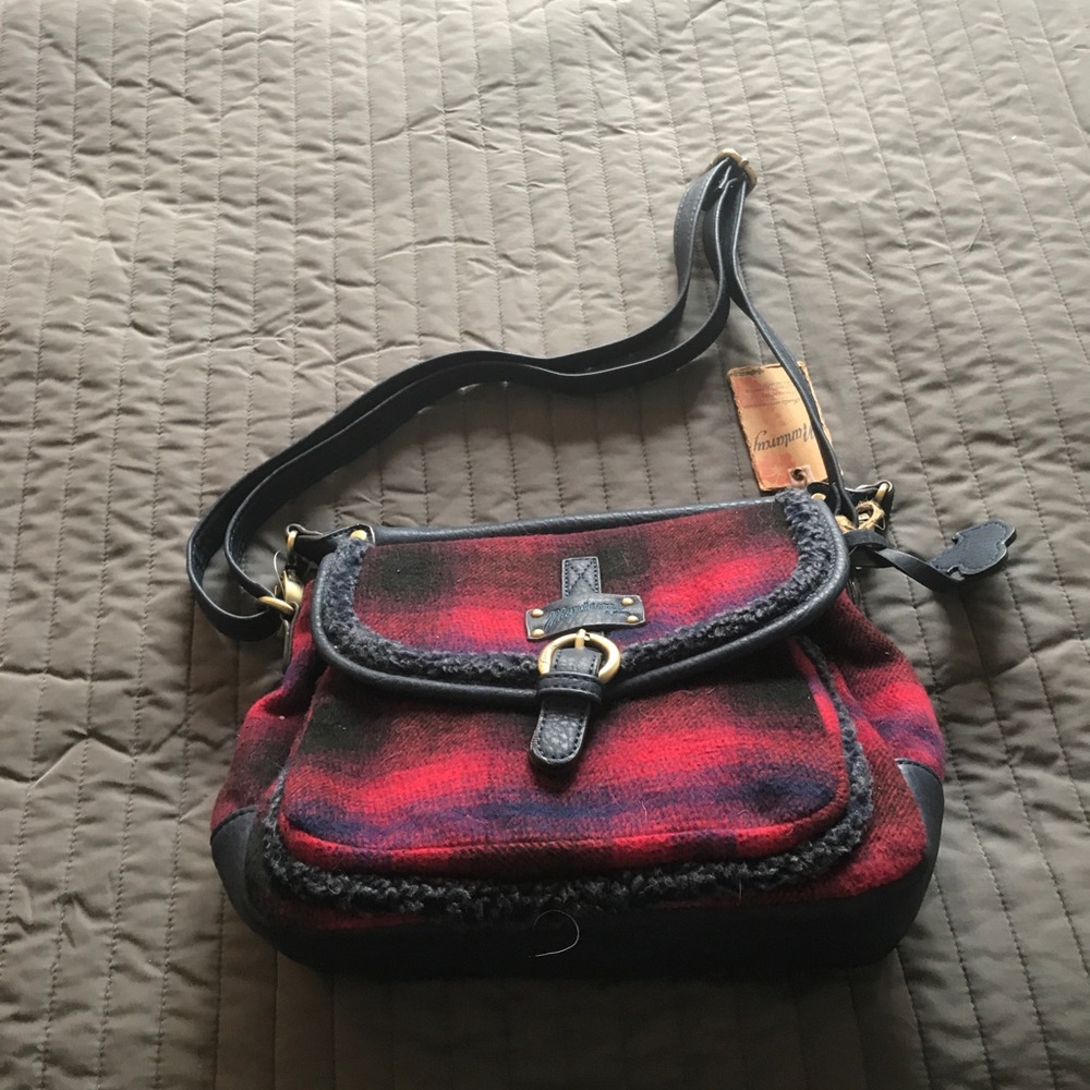 NWT Mantaray purse bag